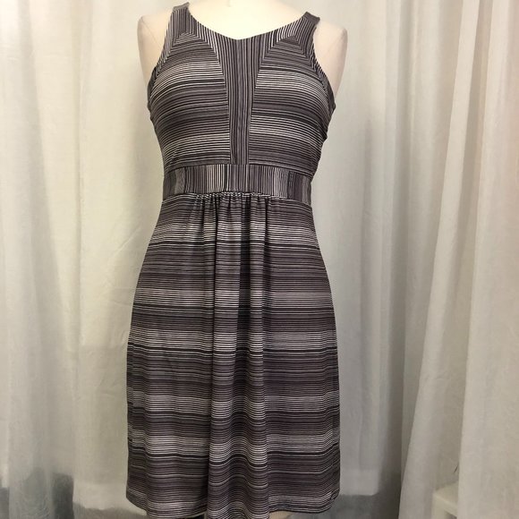 TEHAMA Dresses & Skirts - Tehama Women's Dress Gray and White Striped Size M